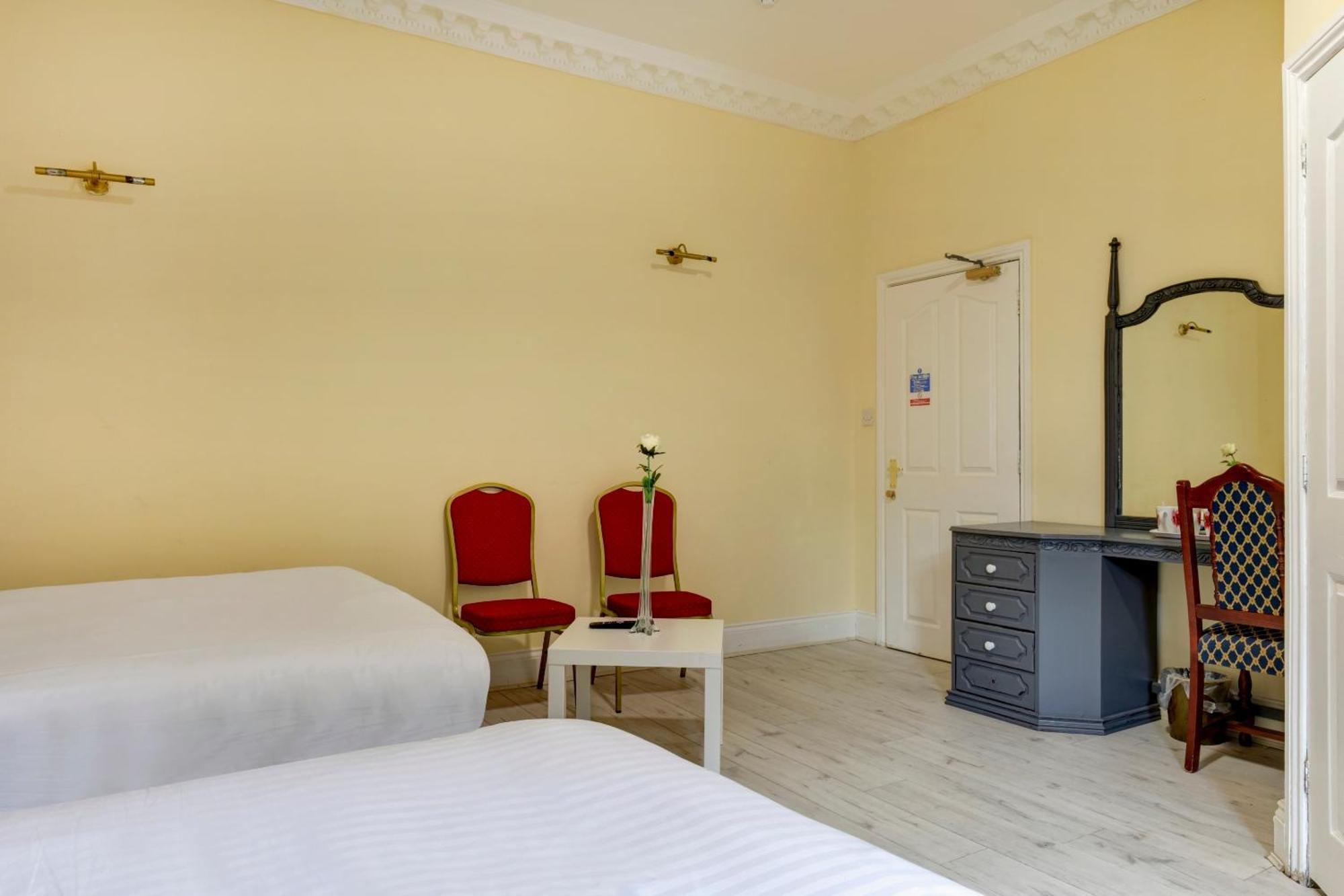 Hotel Empire 3*